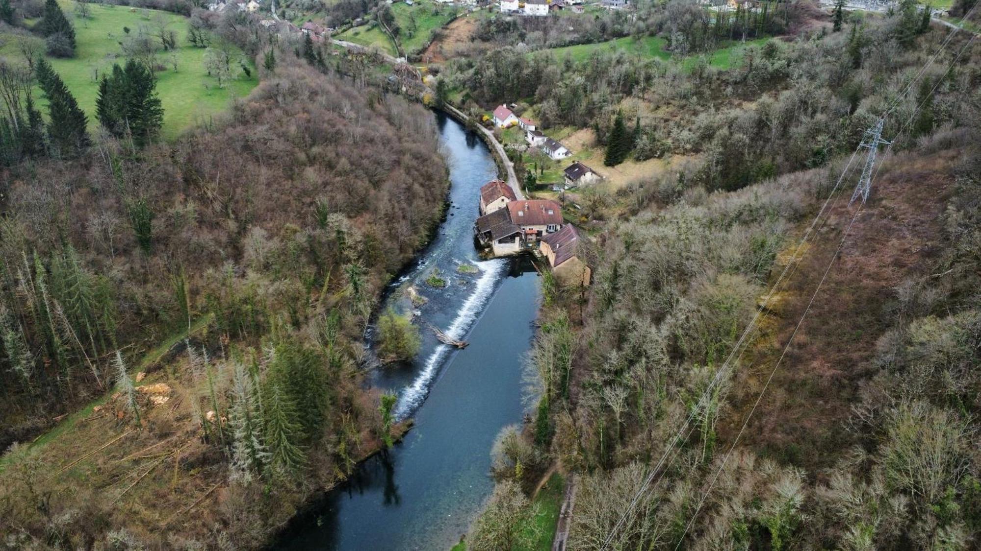 Gite Du Moulin Montgesoye 外观 照片